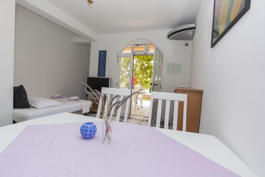 Apartments Damjanovic มาคาร์สกา ภายนอก รูปภาพ