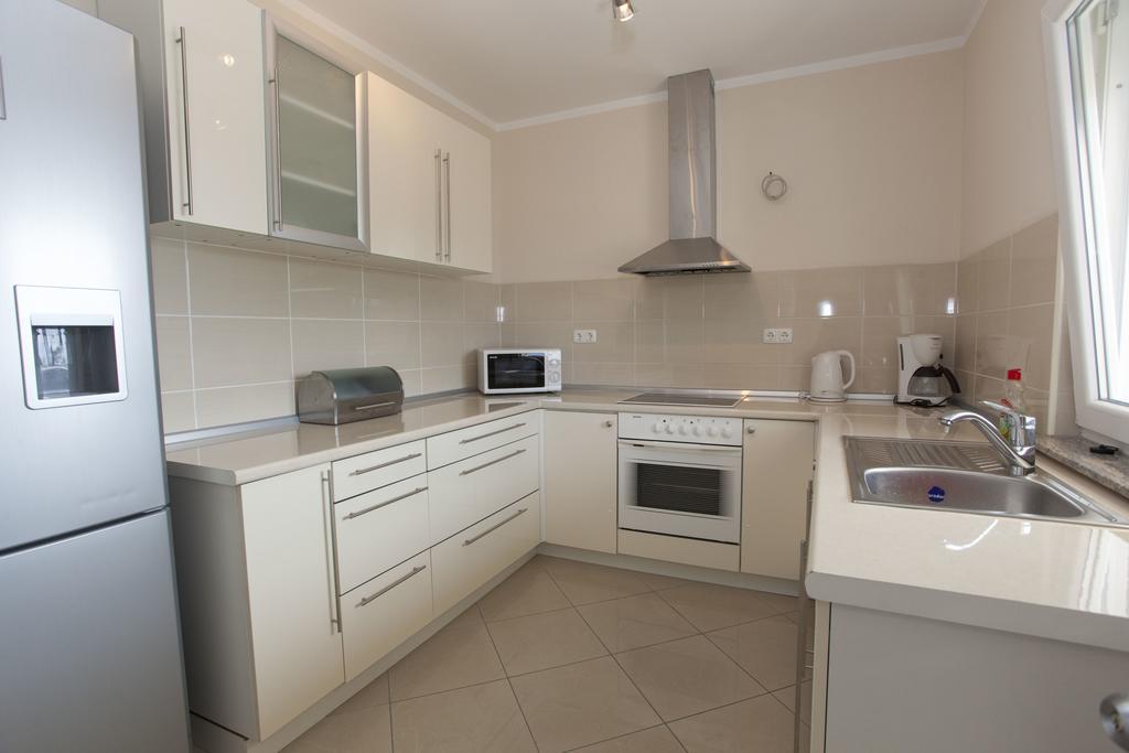 Apartments Damjanovic มาคาร์สกา ภายนอก รูปภาพ