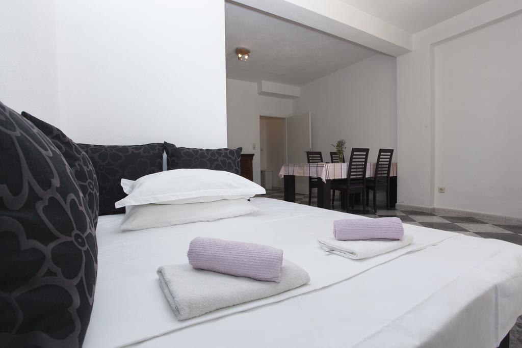 Apartments Damjanovic มาคาร์สกา ภายนอก รูปภาพ