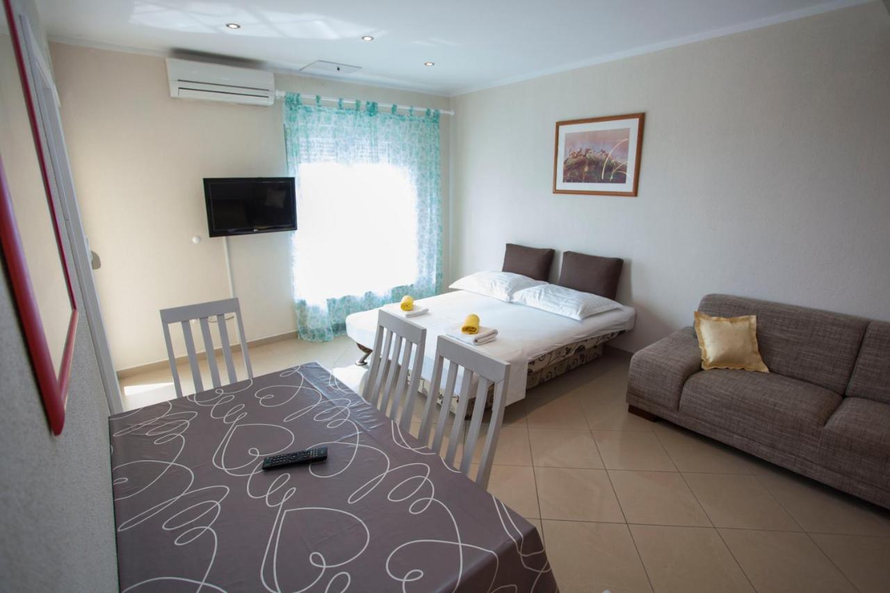 Apartments Damjanovic มาคาร์สกา ภายนอก รูปภาพ
